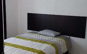 Casa Zona Iteso, Expo, Plaza del Sol, 4 habitaciones 8 huespedes / compartida
